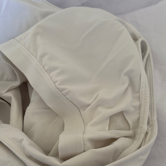 HALARA padded Tank Top - Picture 8 of 9